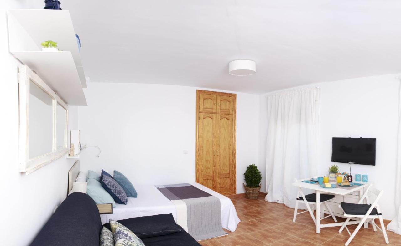 Sea & Wave Ventura Studio Apartment Malaga Bagian luar foto