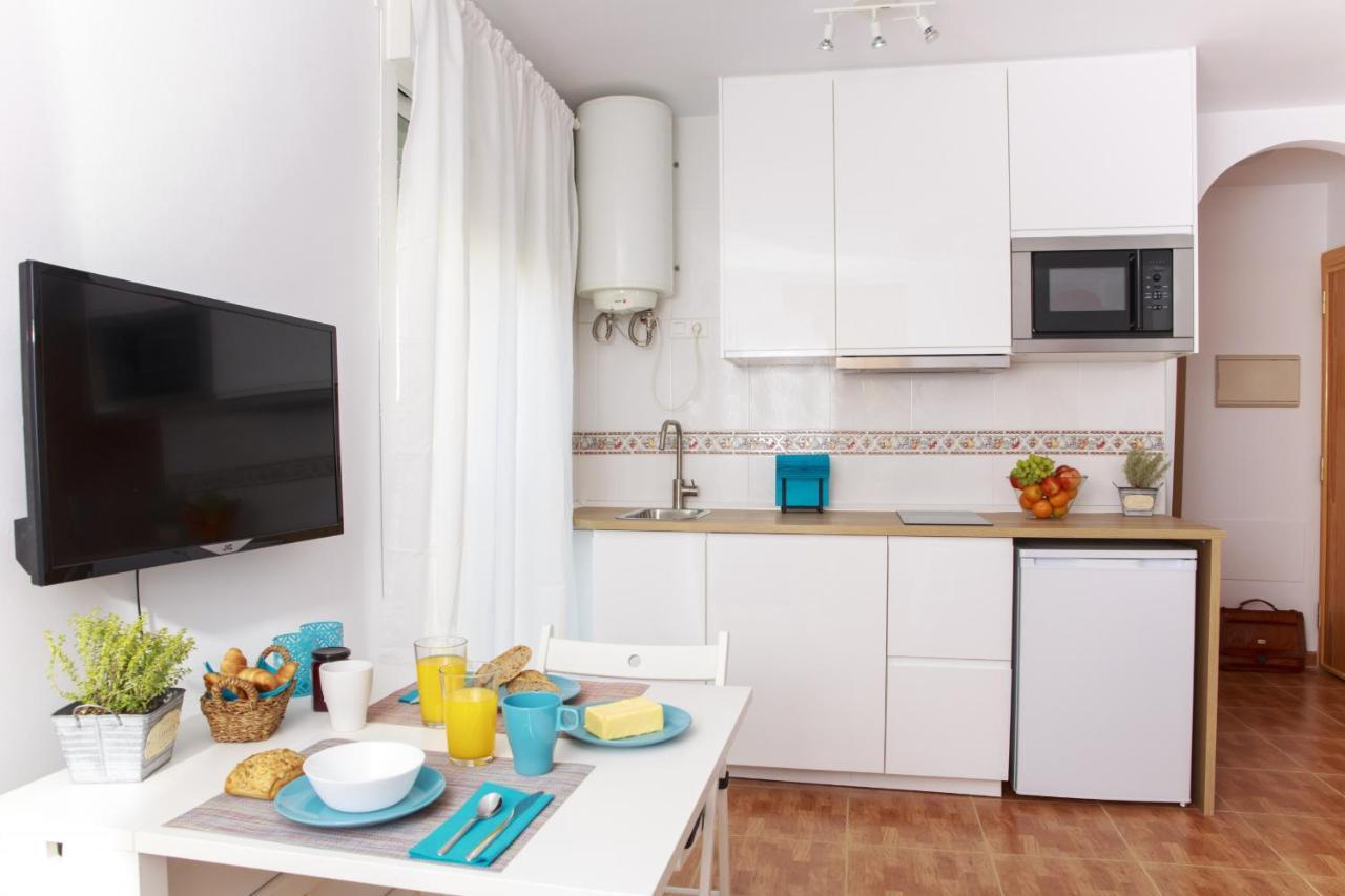 Sea & Wave Ventura Studio Apartment Malaga Bagian luar foto